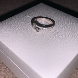 Double heart pandora ring